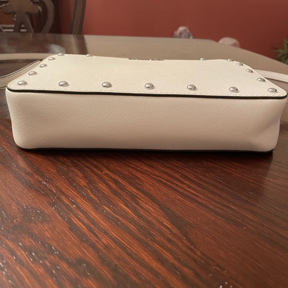 Micheal Kors bag with silver detailing and hardware - Picture 3 of 4